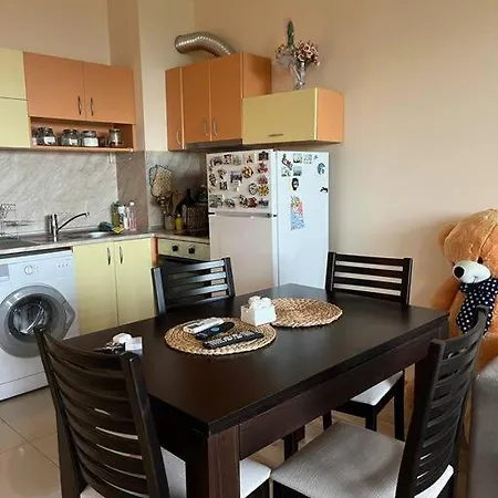 With Sea View וארנה
